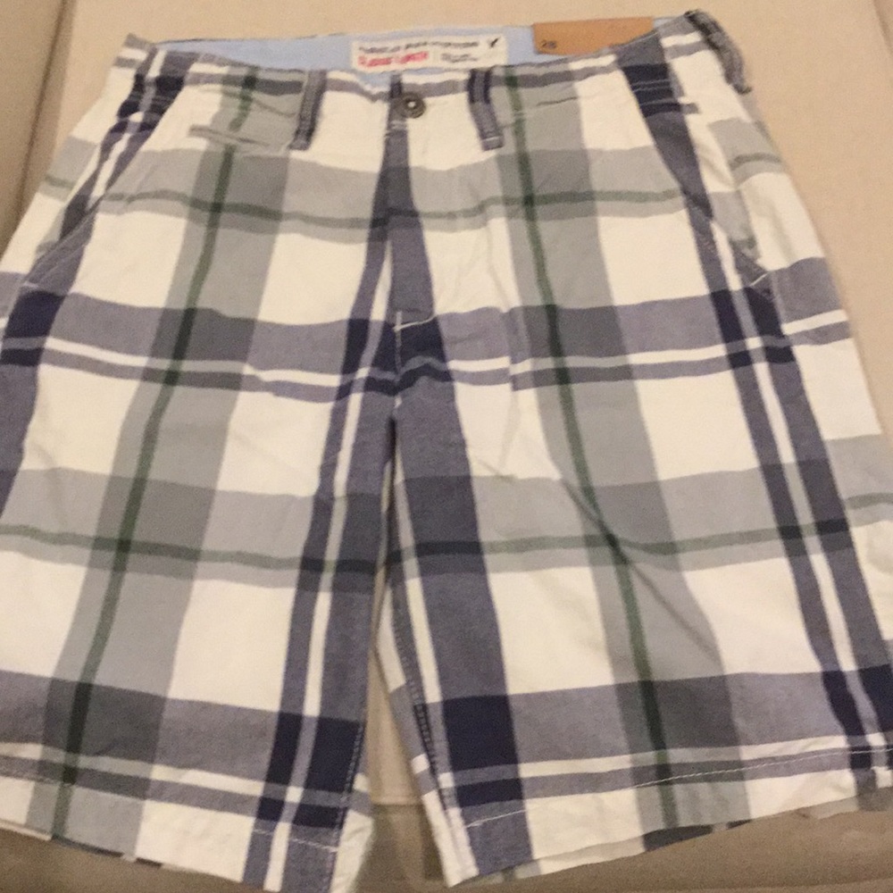 American Eagle NWT Young Men’s shorts 28 waist